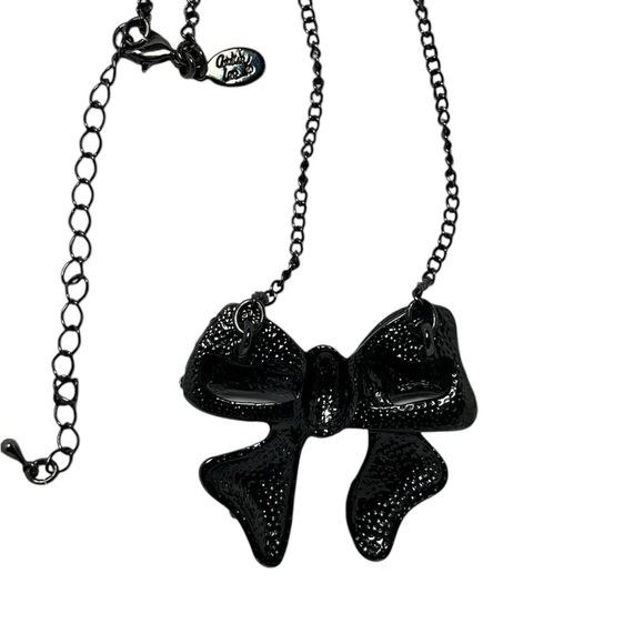 Cookie Lee Sparkly Rhinestone Bow Adjustable Gunmetal Chain Necklace - Picture 3 of 7